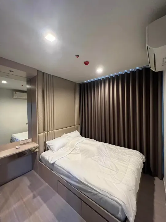Property photos for Life Asoke Hype