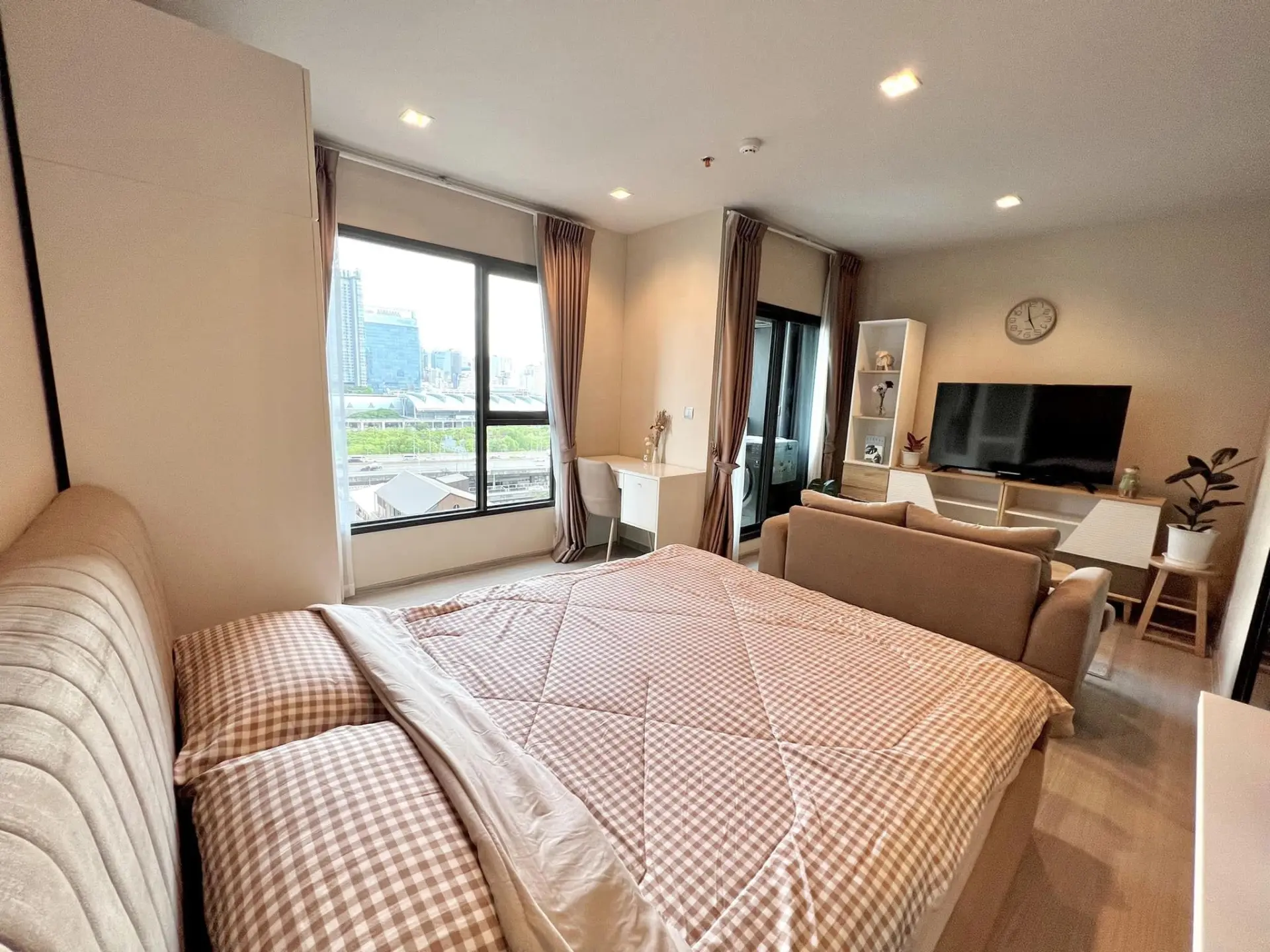 Property photos for LIFE Asoke - Rama 9