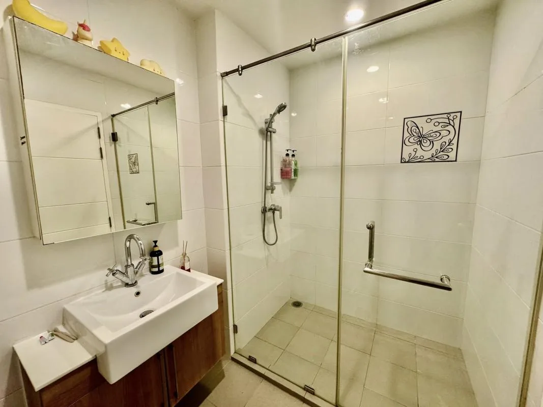 Property photos for Blocs 77