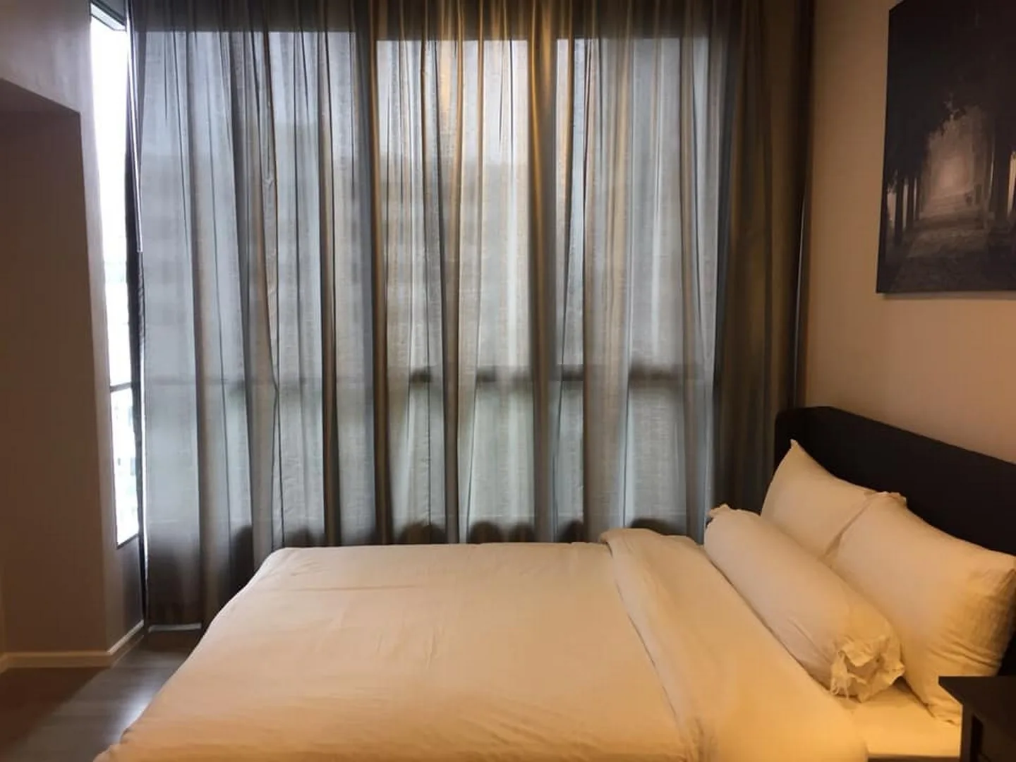 Property photos for The Room Sathorn - St.Louis