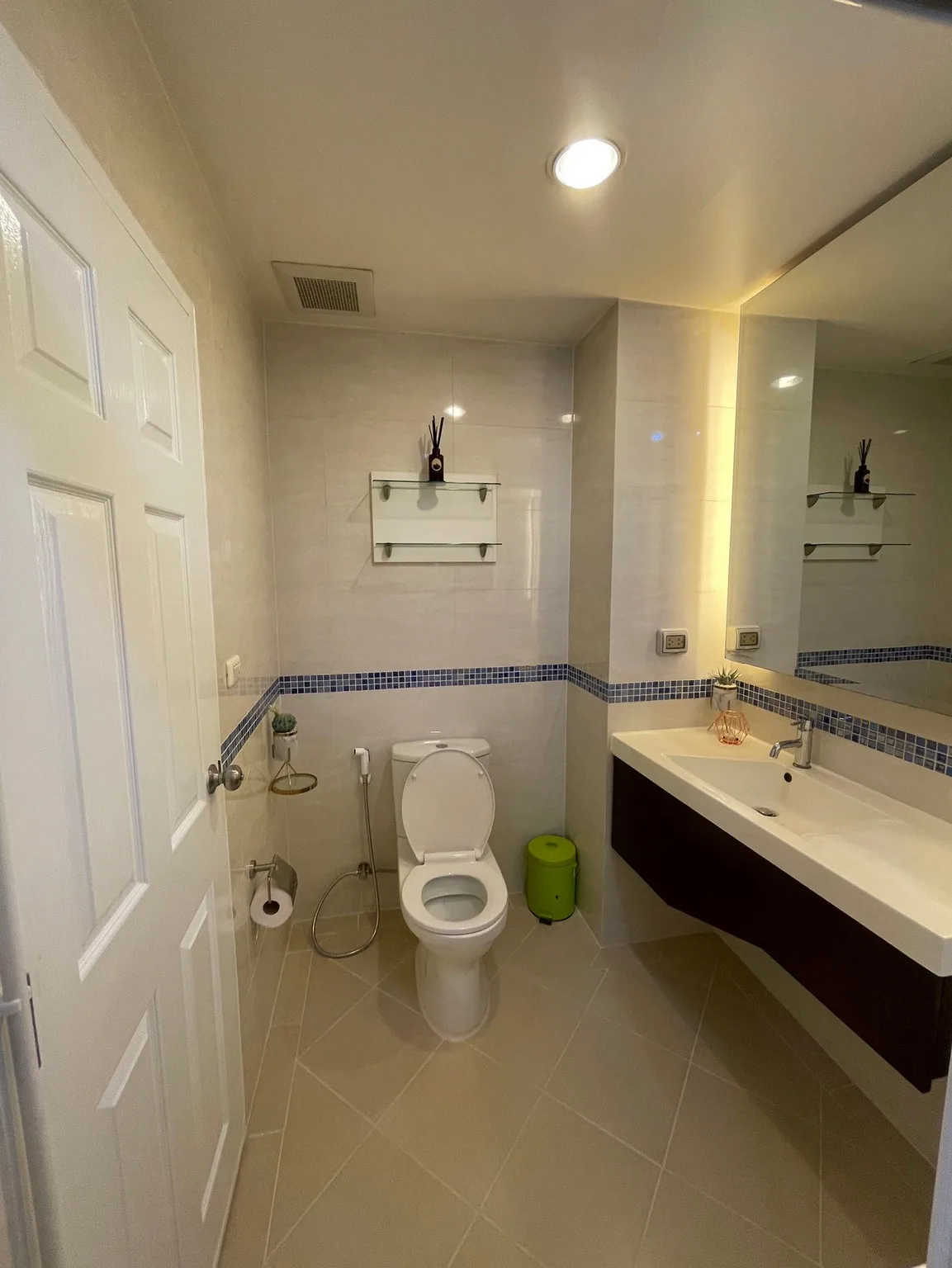 Property photos for Life Sukhumvit 65