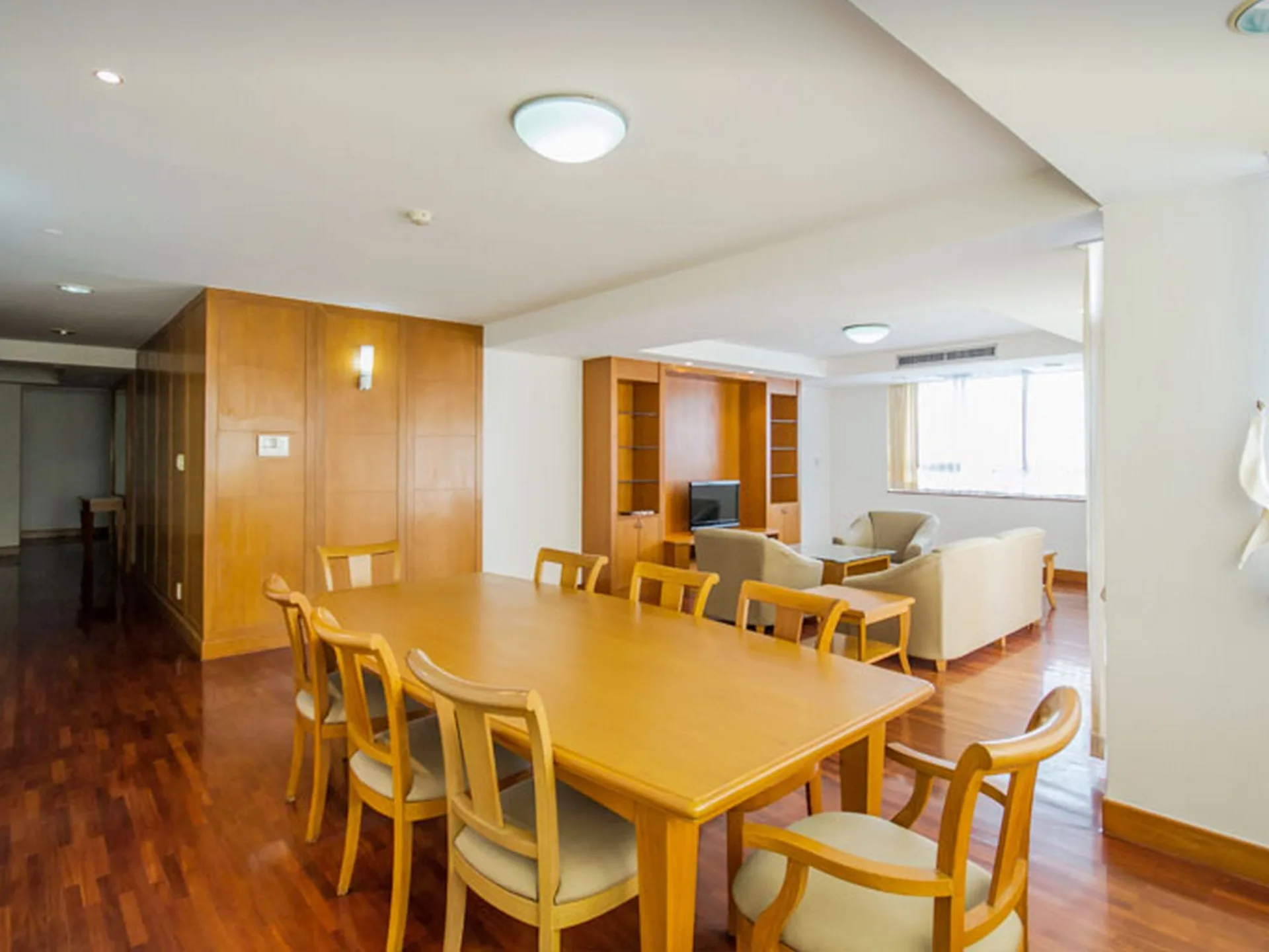Property photos for Krungthep Thani Tower