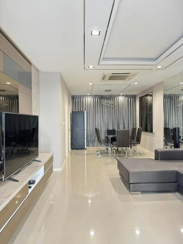 Property photos for Baan Klang Muang Sukhumvit 77