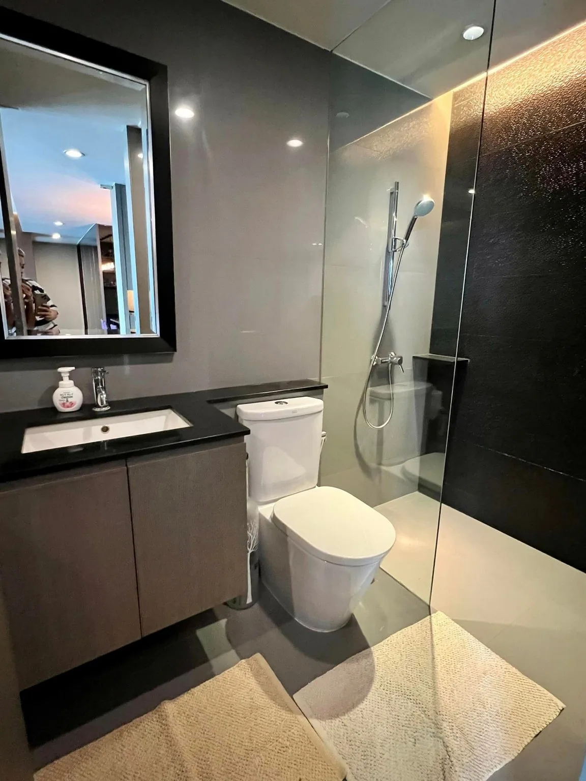 Property photos for Watermark Chaophraya