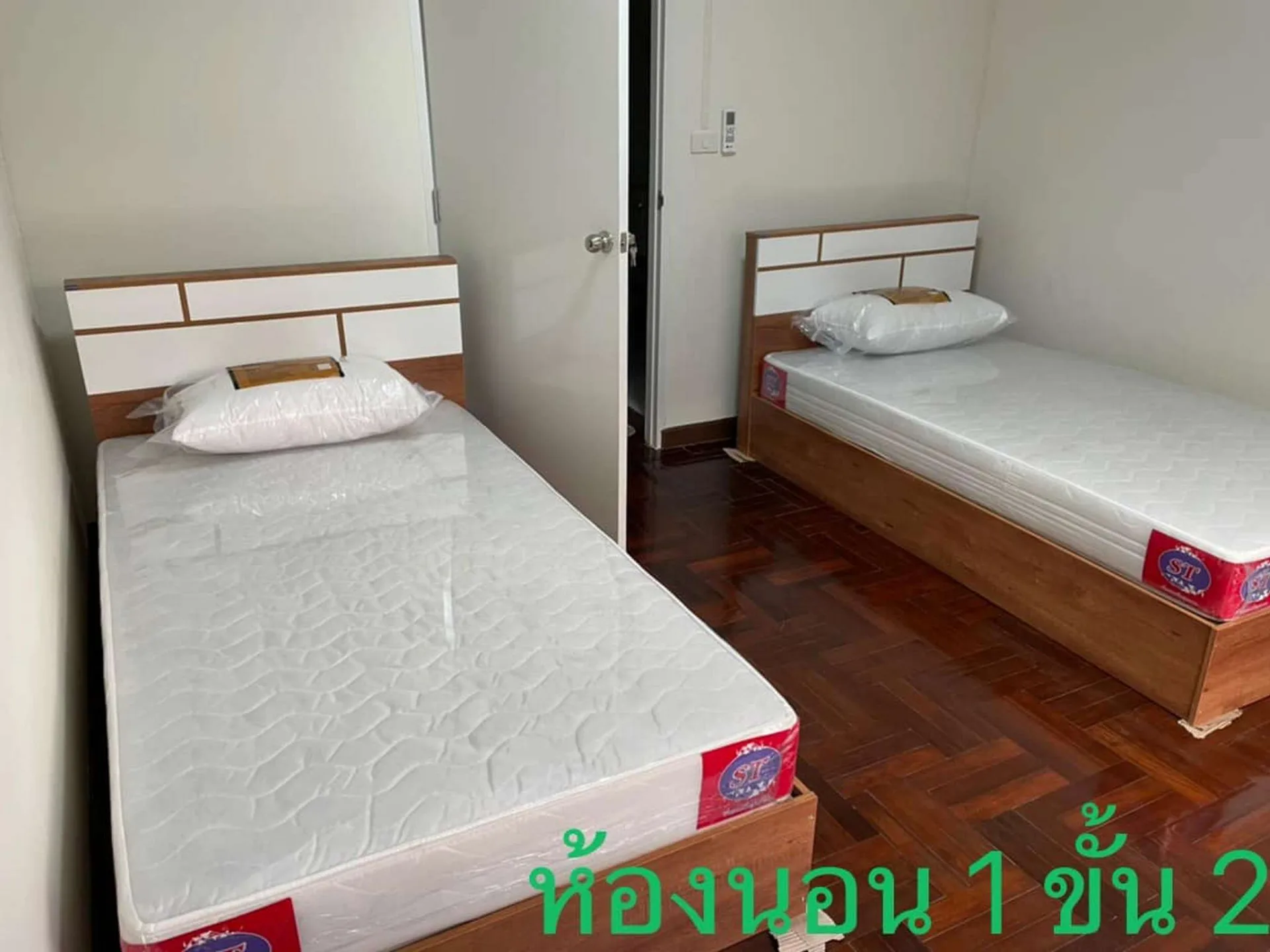 Property photos for Single House Suk. 65
