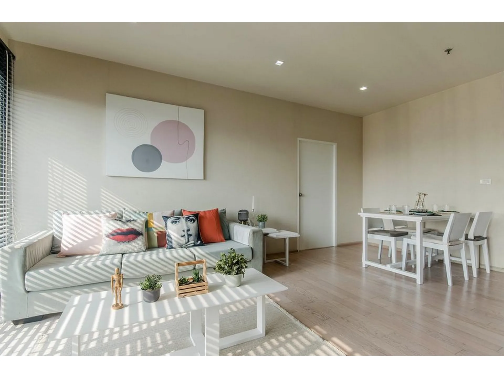 Property photos for Noble Solo