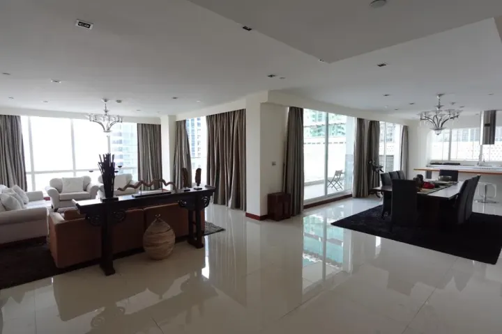 Property photos for Le Raffine Jambunuda Sukhumvit 31