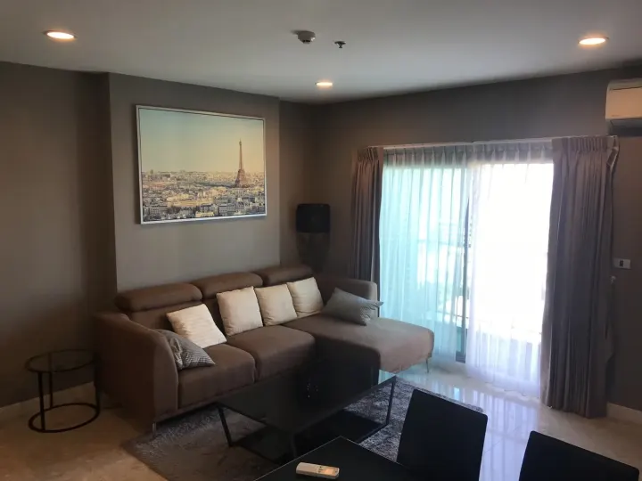 Property photos for The Crest Sukhumvit 34