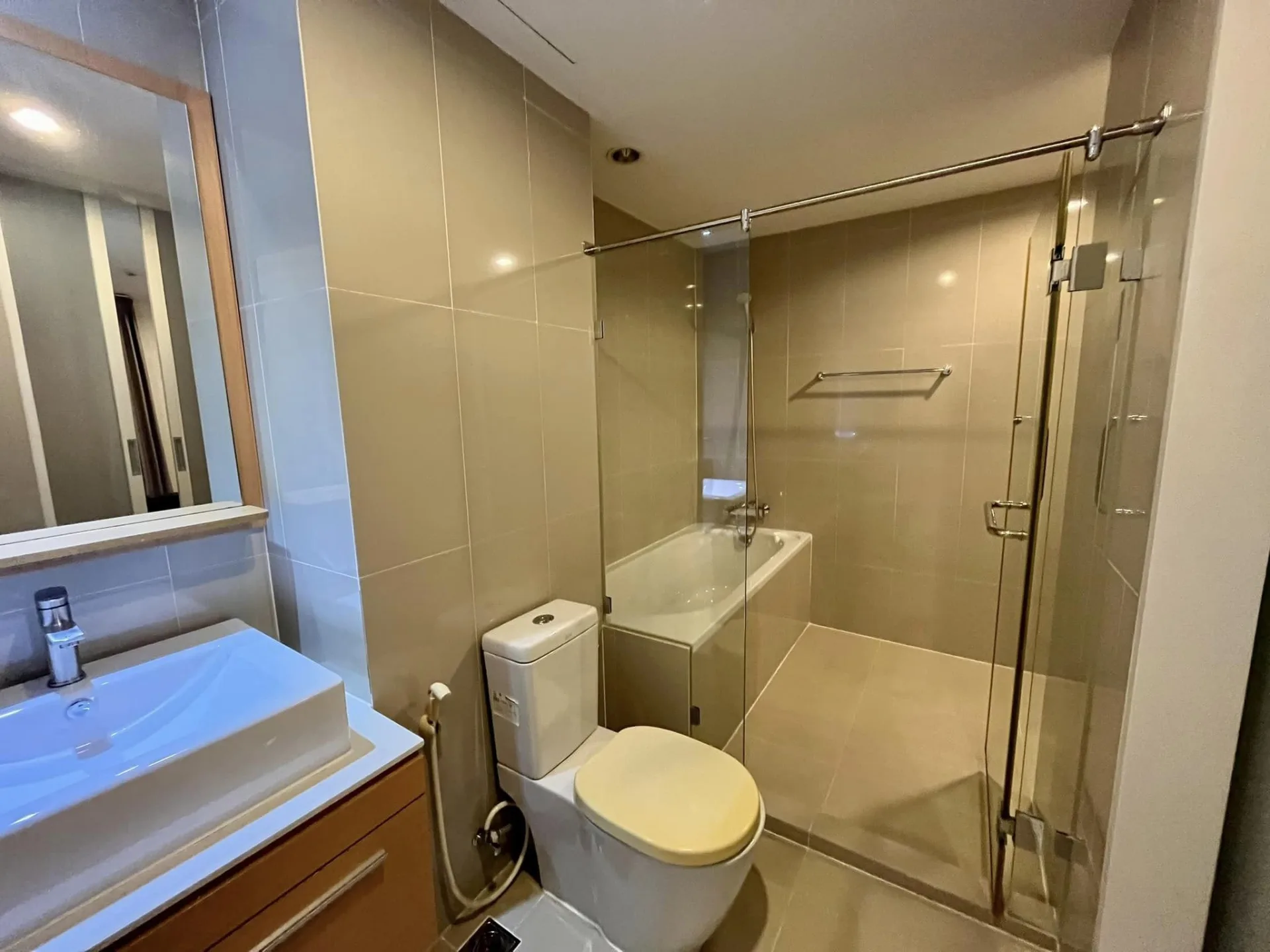 Property photos for D 25 Thonglor