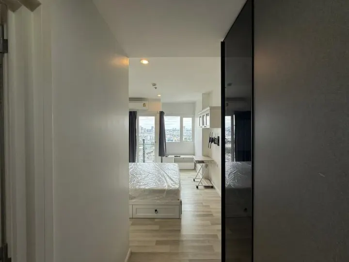 Property photos for The Key Sathorn - Charoenraj