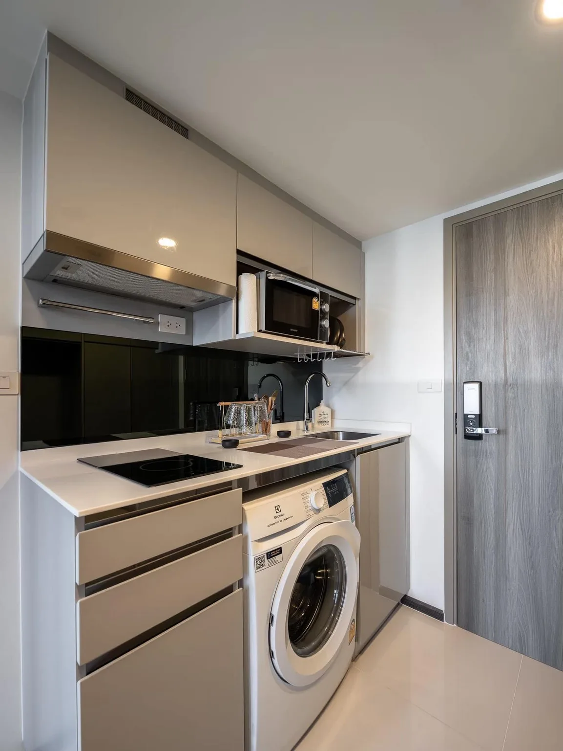 Property photos for Knightsbridge Space Ratchayothin