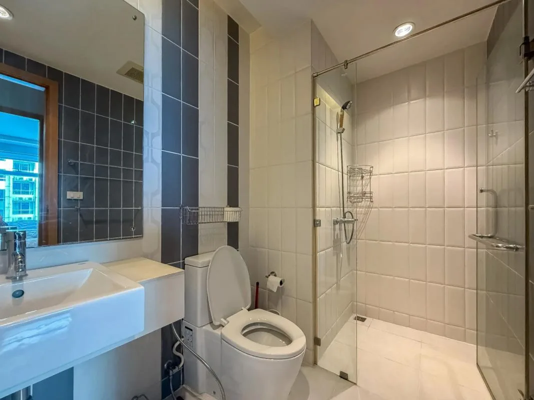 Property photos for Circle Condominium