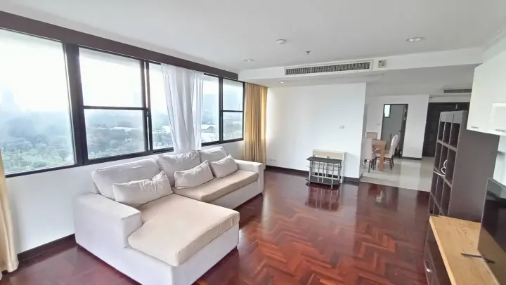 Property photos for Lake Green