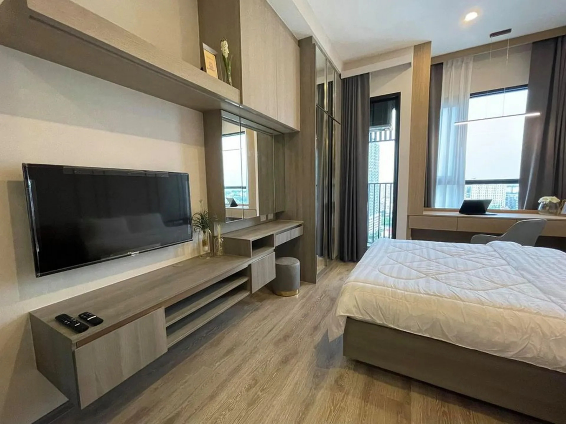 Property photos for Knightsbridge Prime Onnut
