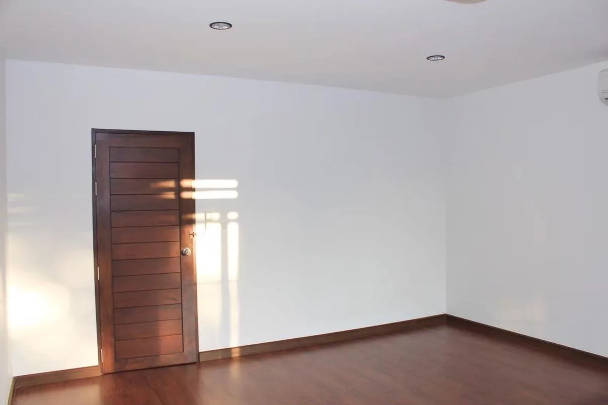 Property photos for Townhouse Soi Aree Samphan 7