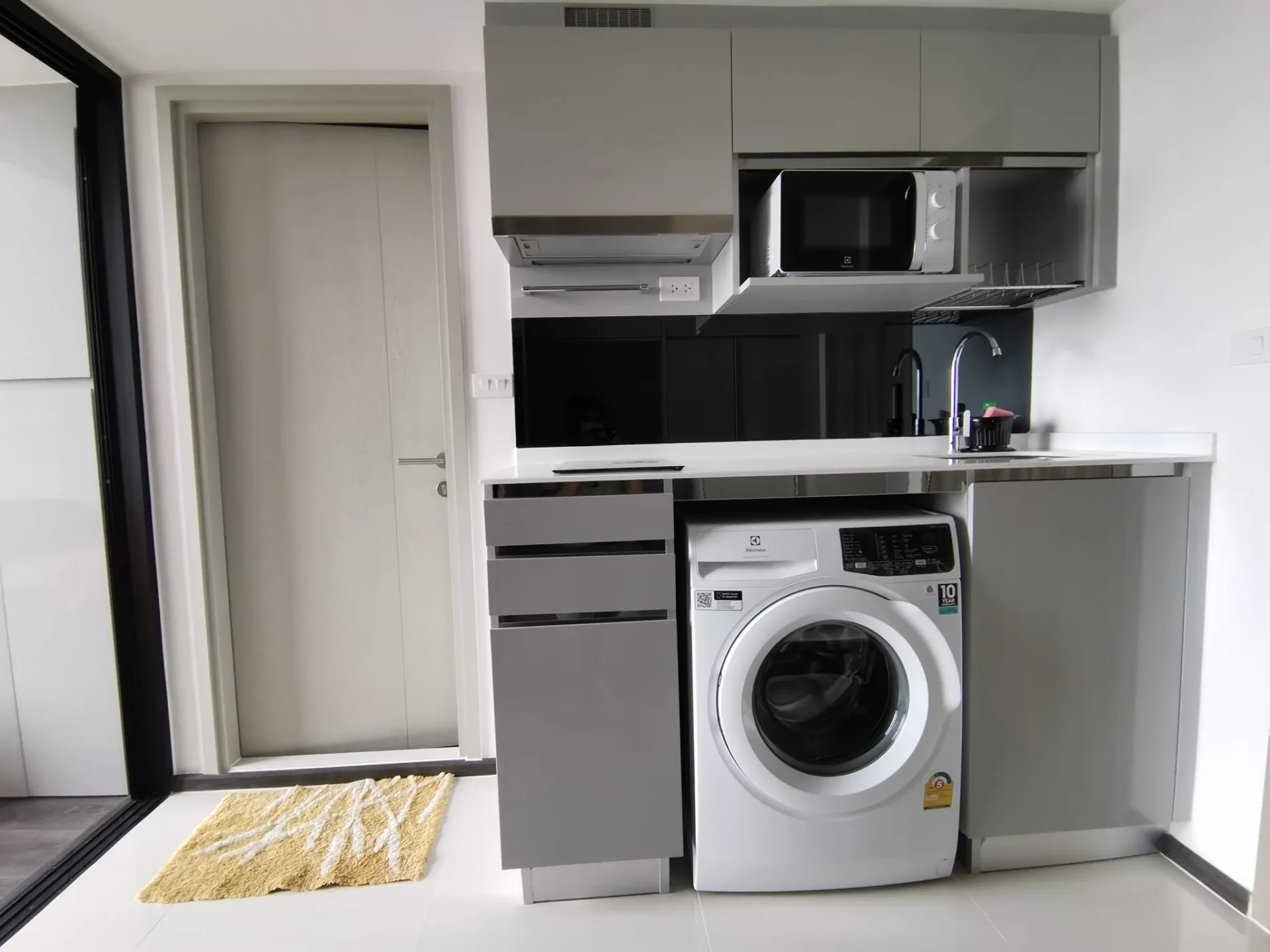 Property photos for KnightsBridge Prime Ratchayothin