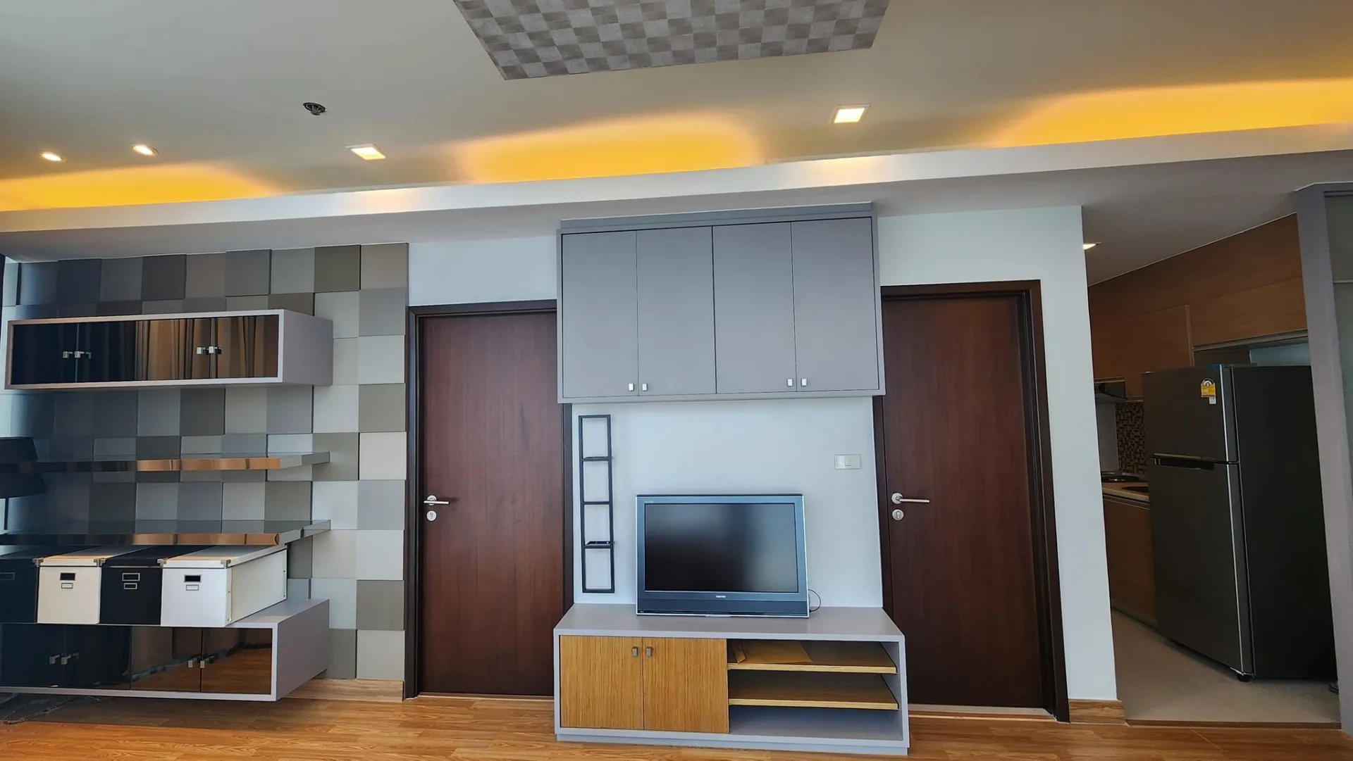 Property photos for Le Luk