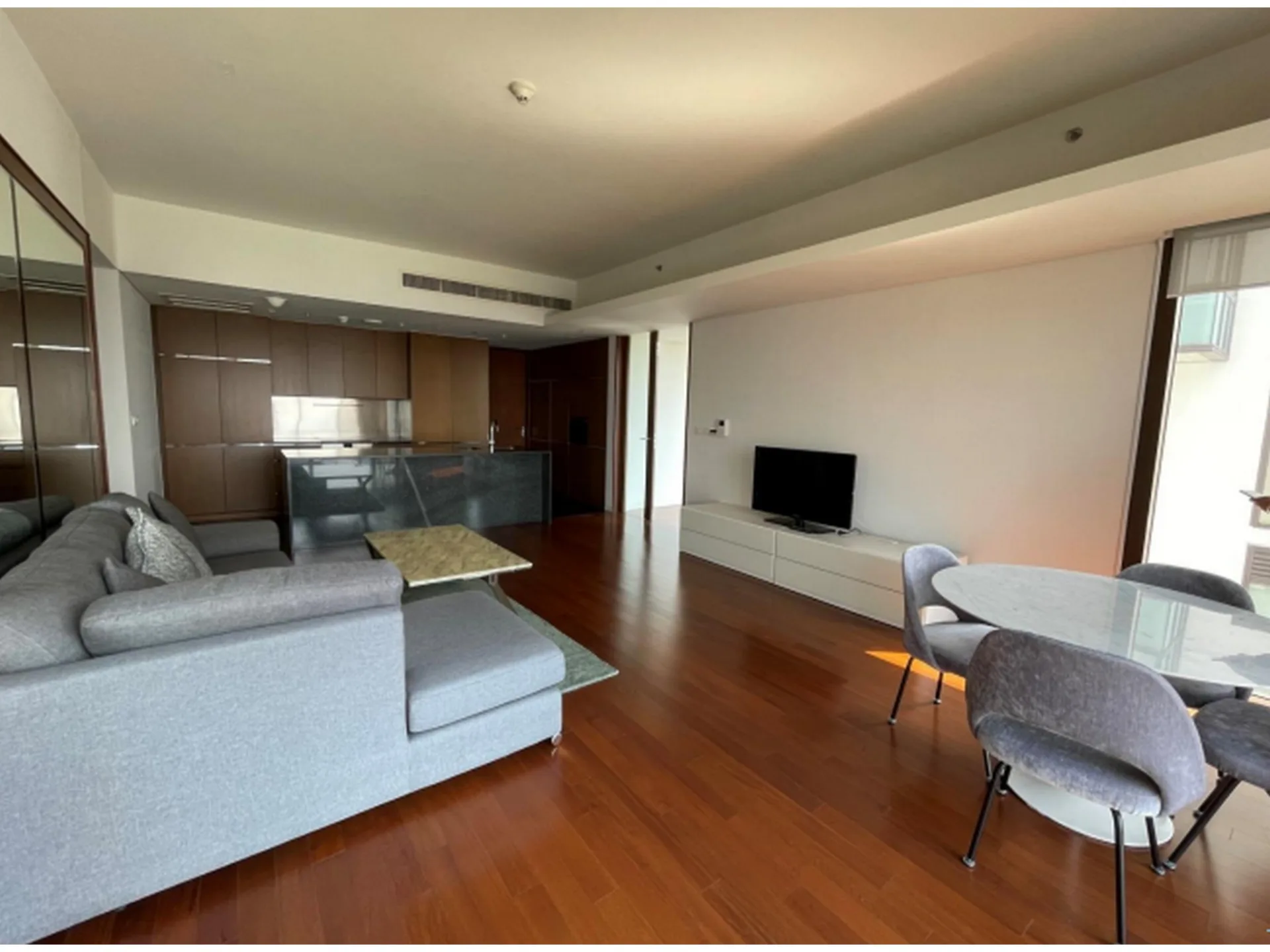 Property photos for Hansar Rajdamri