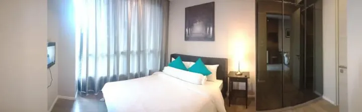 Property photos for The Room Sathorn - St.Louis