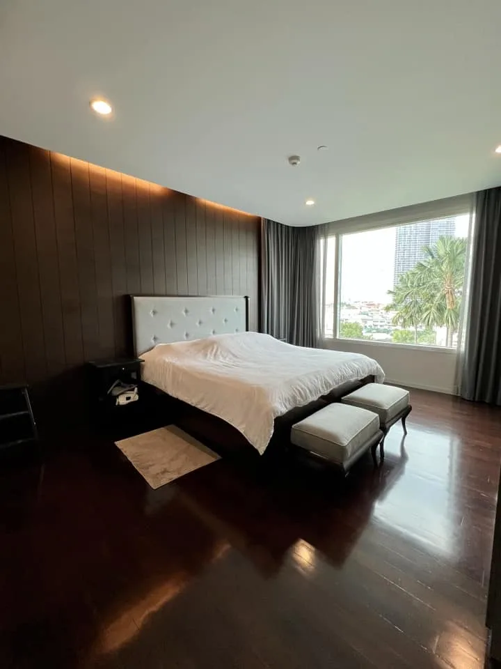 Property photos for Watermark Chaophraya