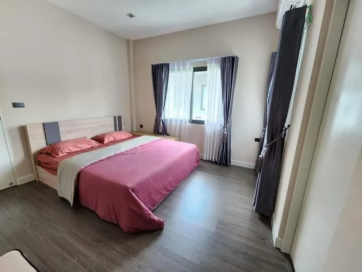 Property photos for Grand Bangkok Boulevard Viphavadi