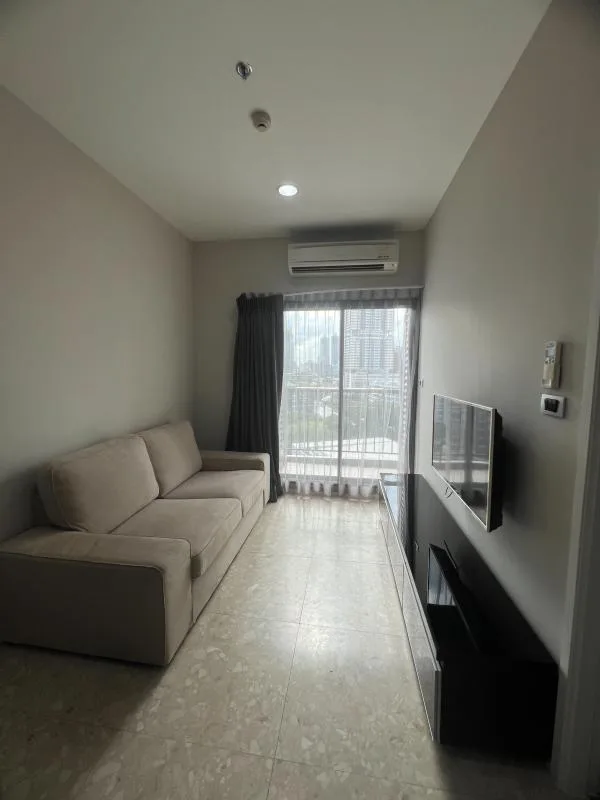 Property photos for The Crest Sukhumvit 34