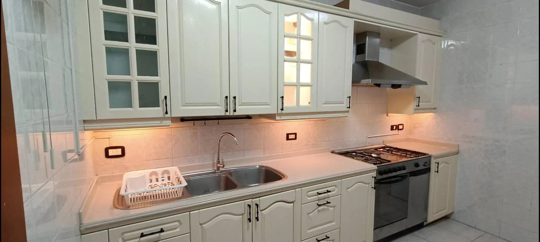 Property photos for Baan Prida