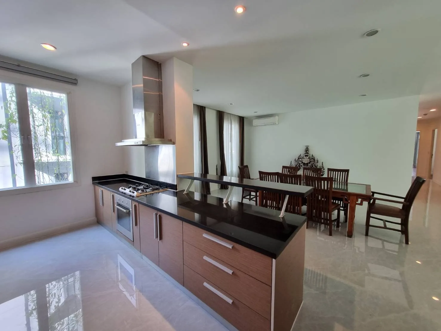 Property photos for The Verandah - Sukhumvit Soi 23