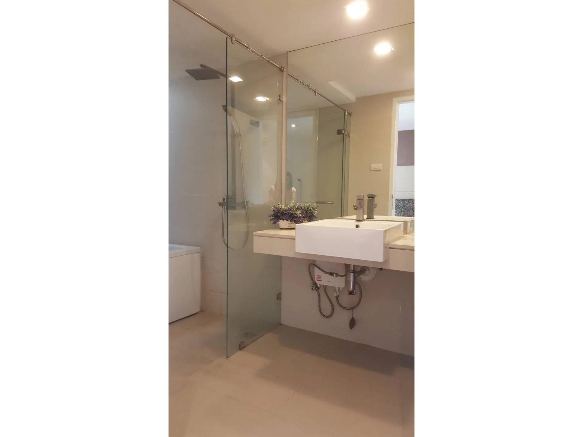 Property photos for Le Nice Ekamai