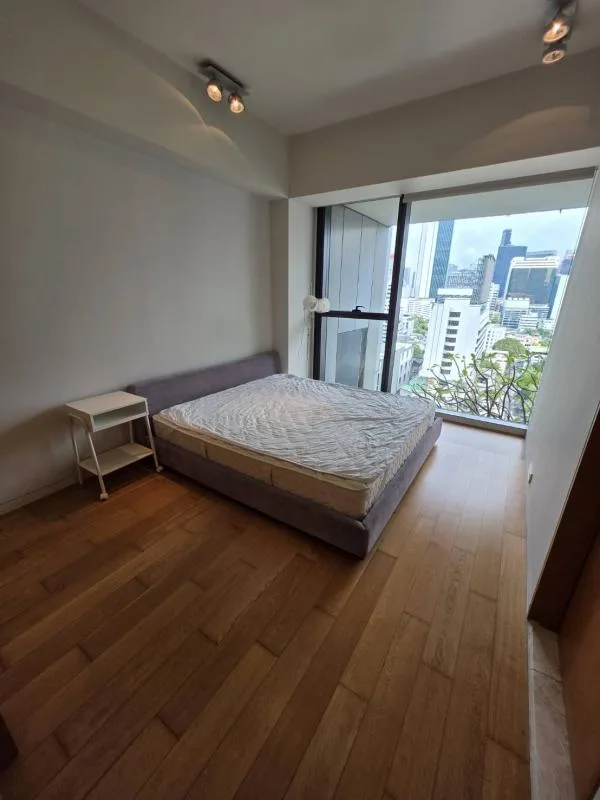 Property photos for The Met