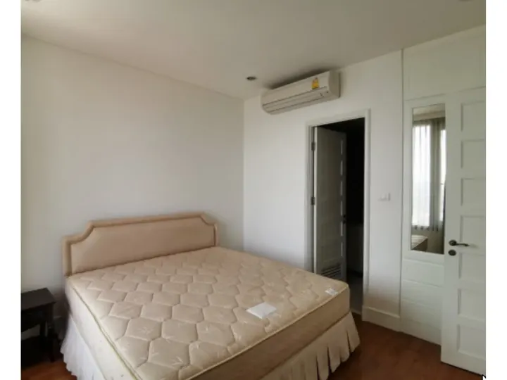 Property photos for Aguston Sukhumvit 22