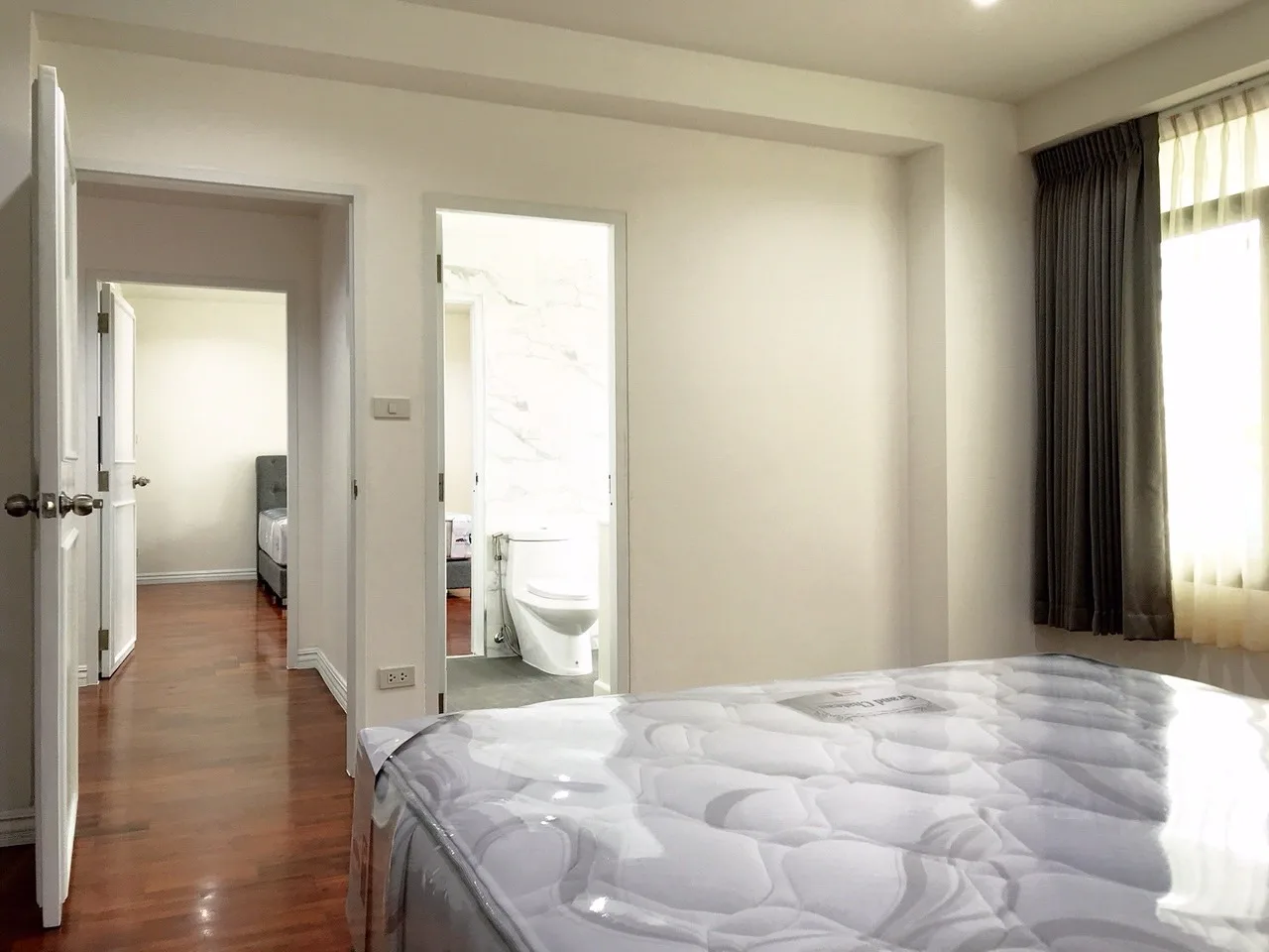 Property photos for Thonglor Garden