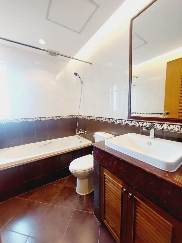 Property photos for Esmeralda Apartments