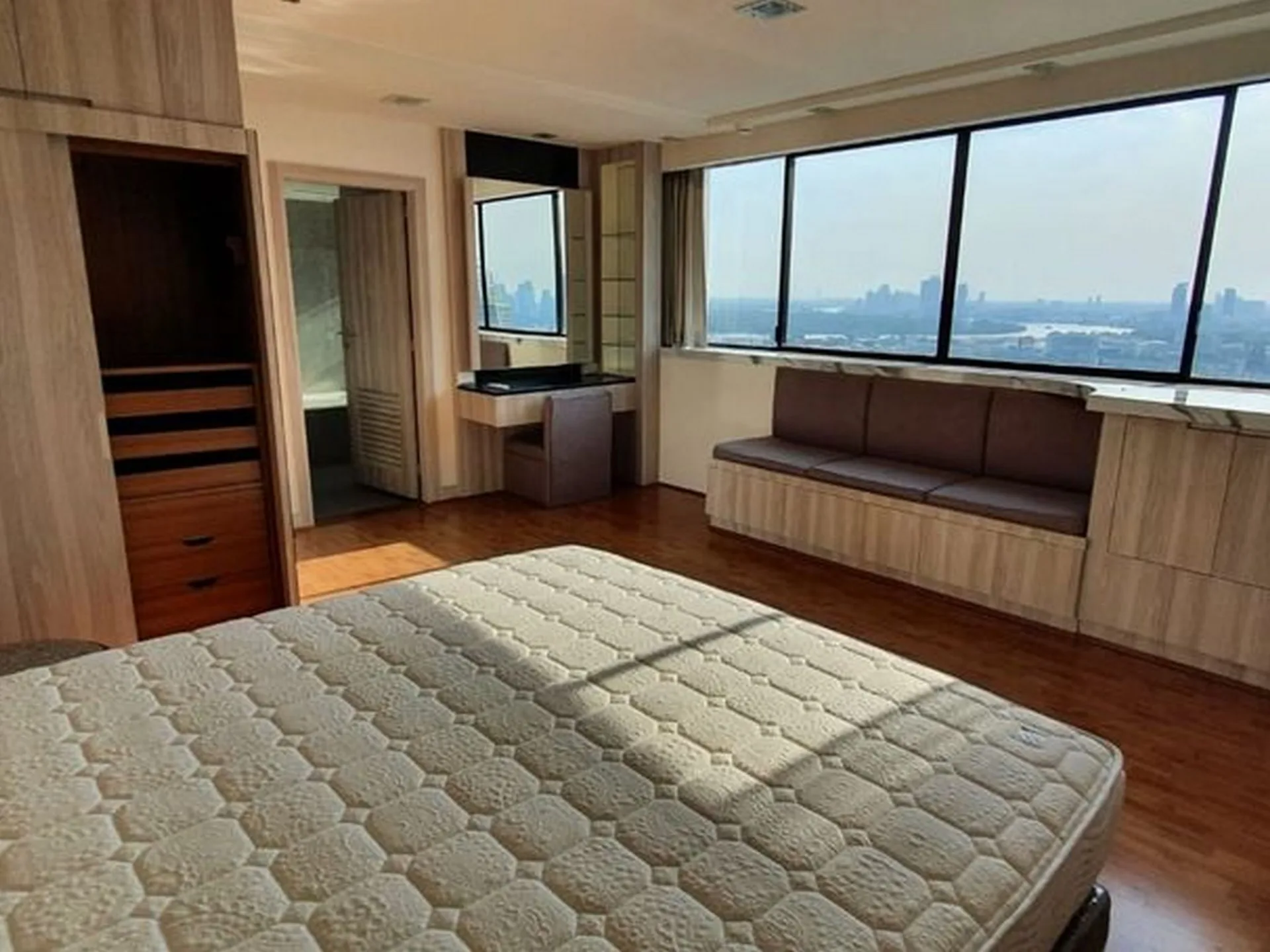 Property photos for President Park Sukhumvit 24