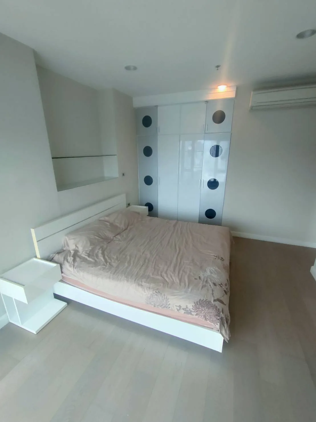 Property photos for The Crest Sukhumvit 34