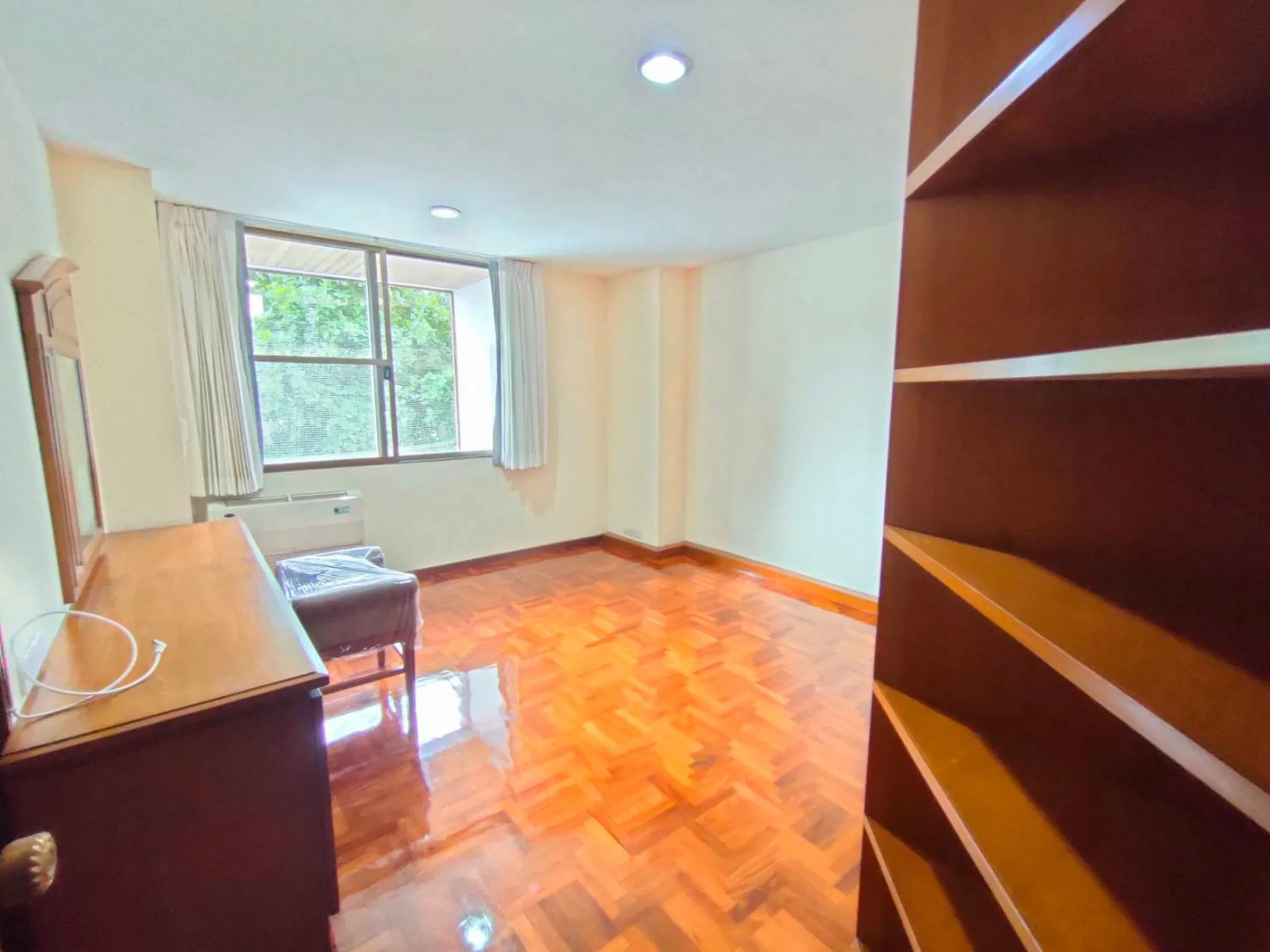 Property photos for Sriratana Mansion 1
