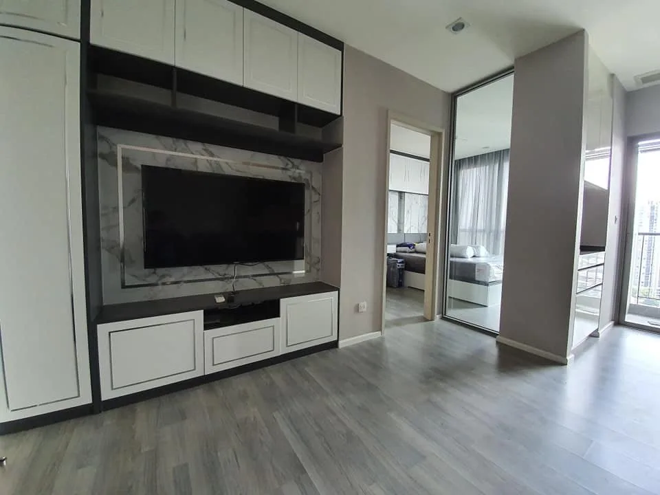 Property photos for The Room Sathorn - St.Louis