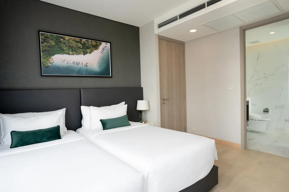 Property photos for Siamese Exclusive Queens