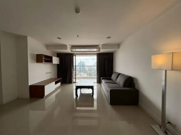 Property photos for The Waterford Diamond