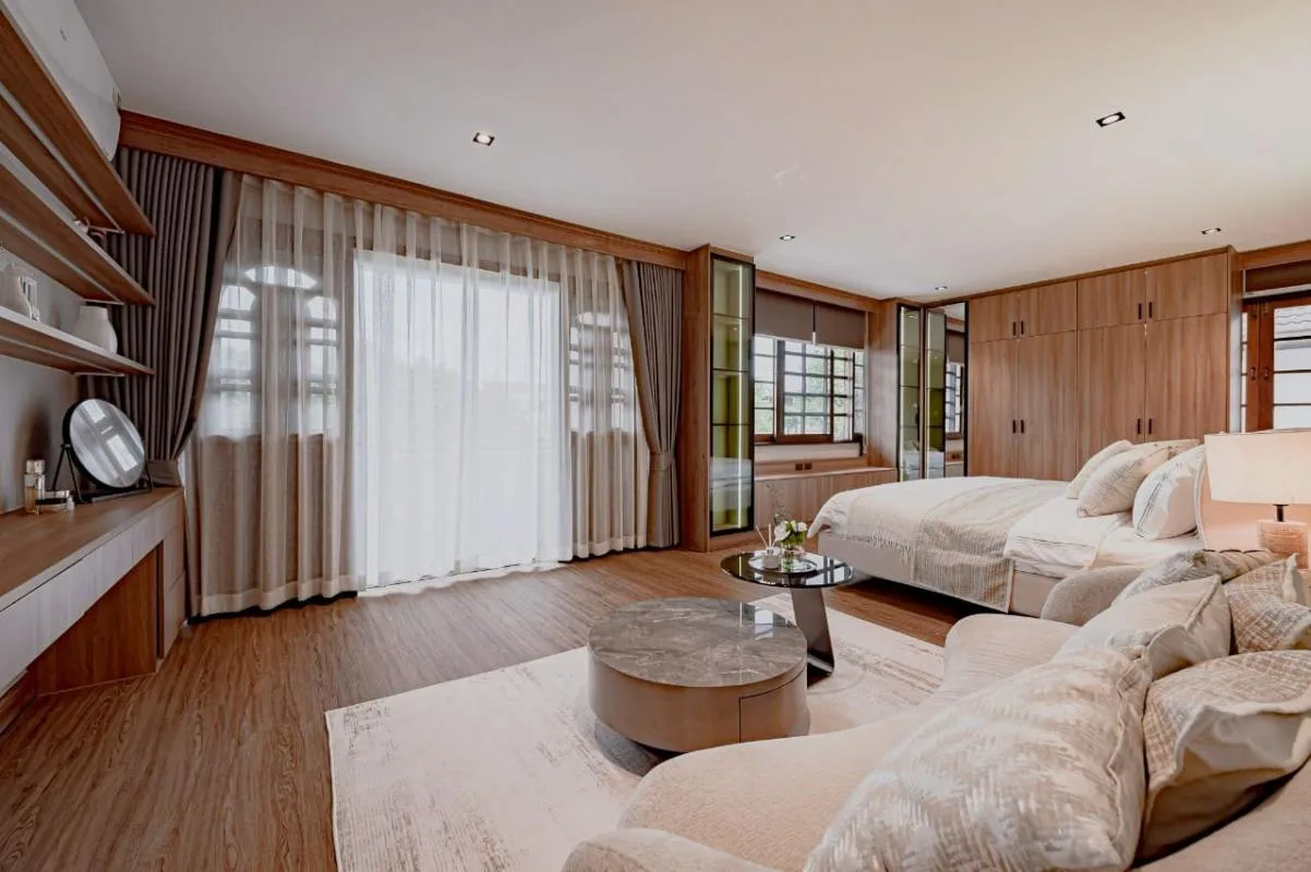 Property photos for Single House Suk. 101