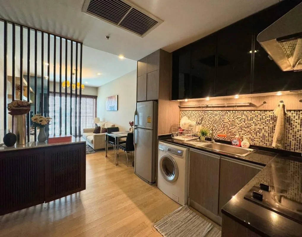 Property photos for Noble Refine