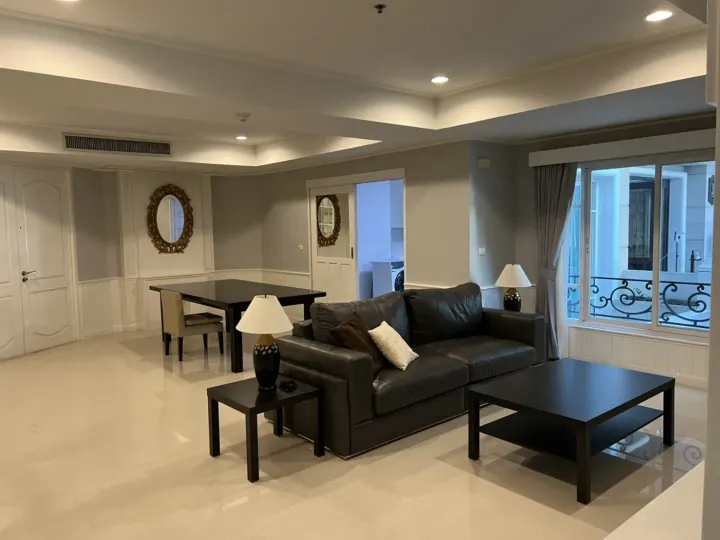 Property photos for La Vie En Rose Place