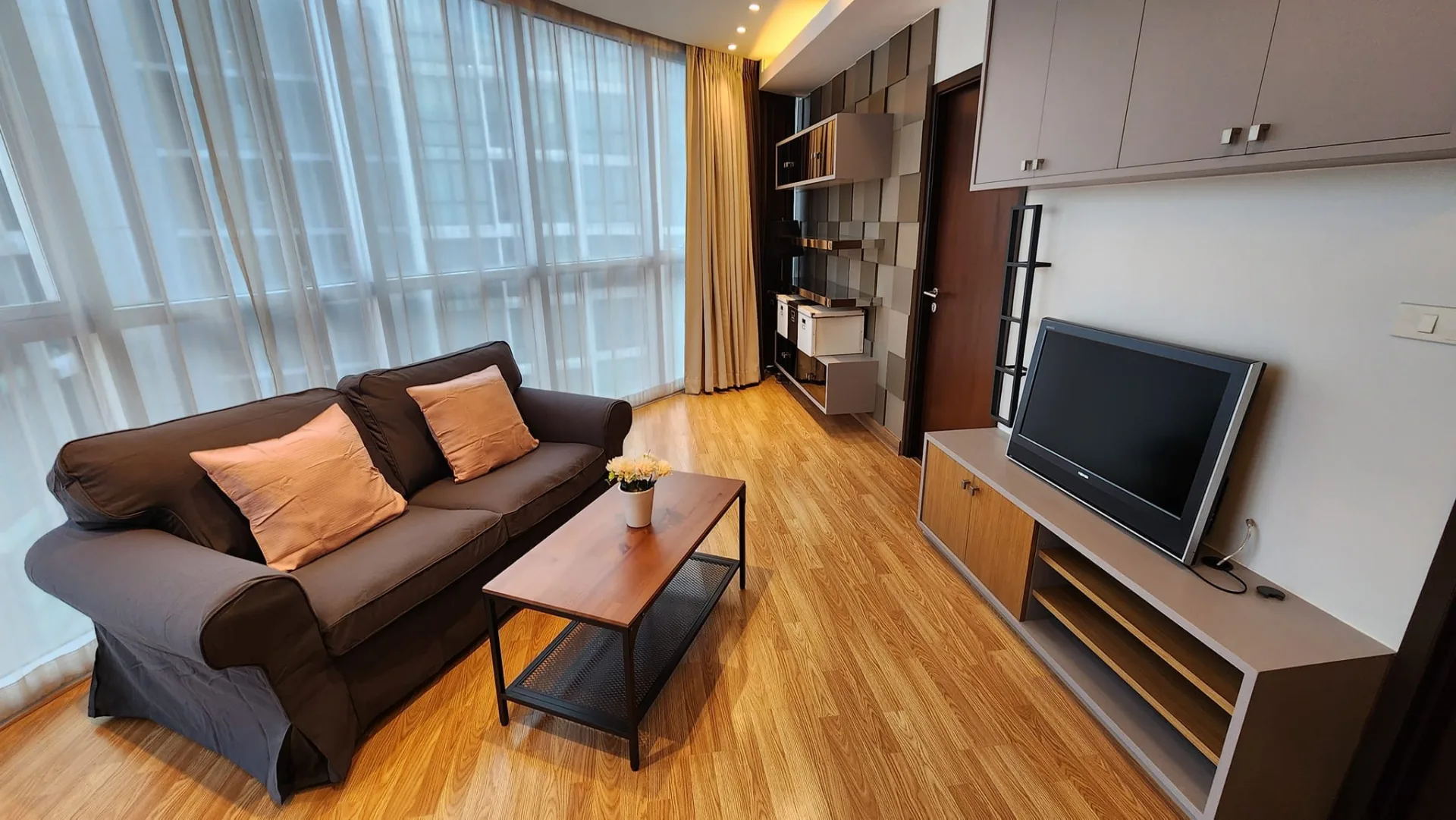 Property photos for Le Luk