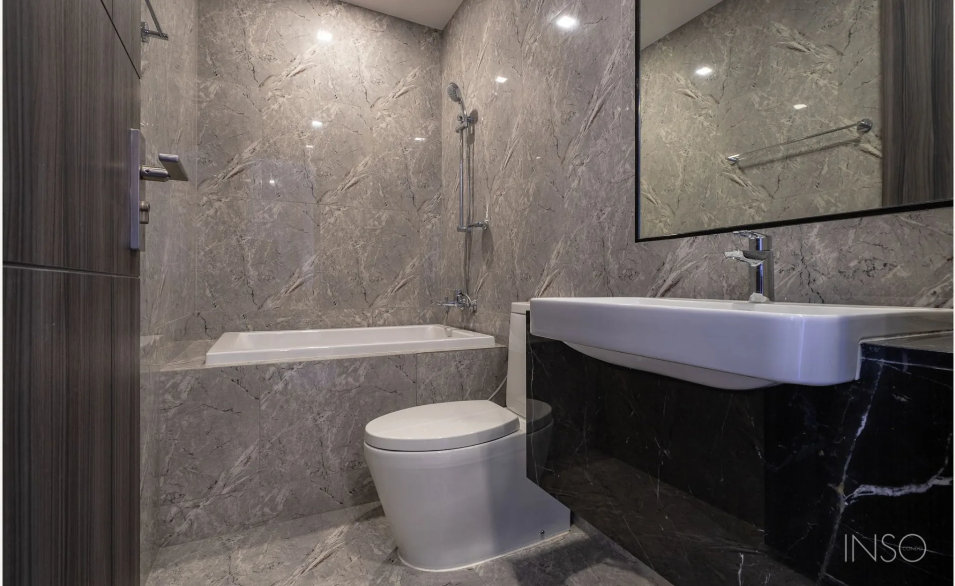 Property photos for Ashton Asoke