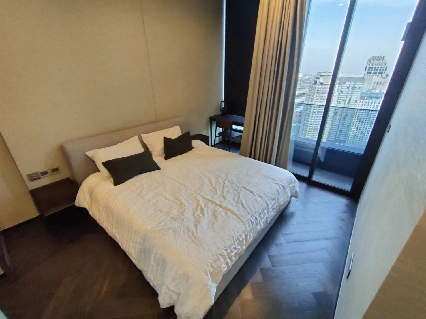 Property photos for The Esse Sukhumvit 36