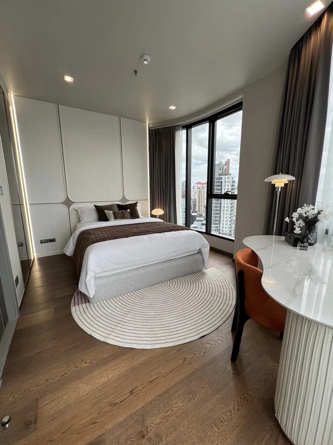 Property photos for Ideo Q Victory