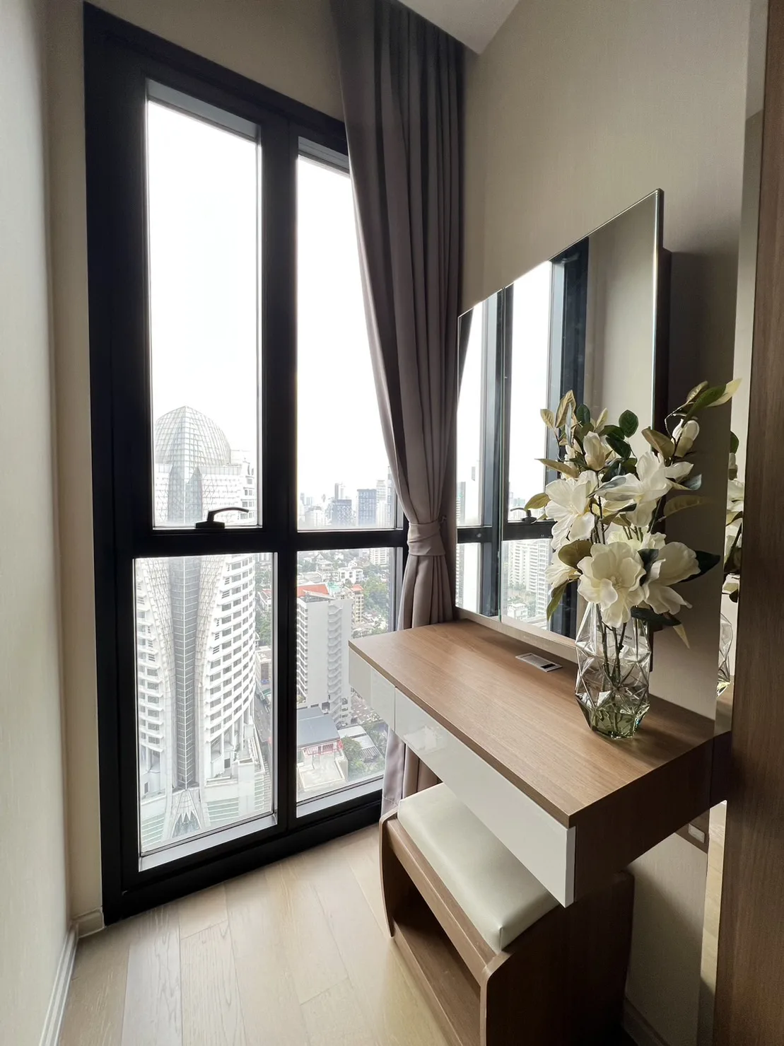 Property photos for Ashton Asoke