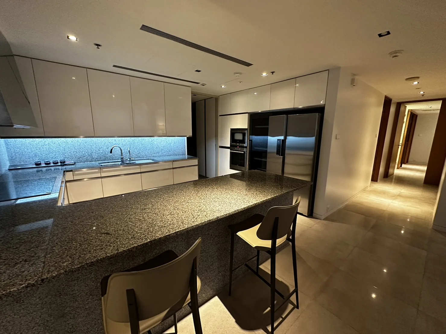 Property photos for The Met
