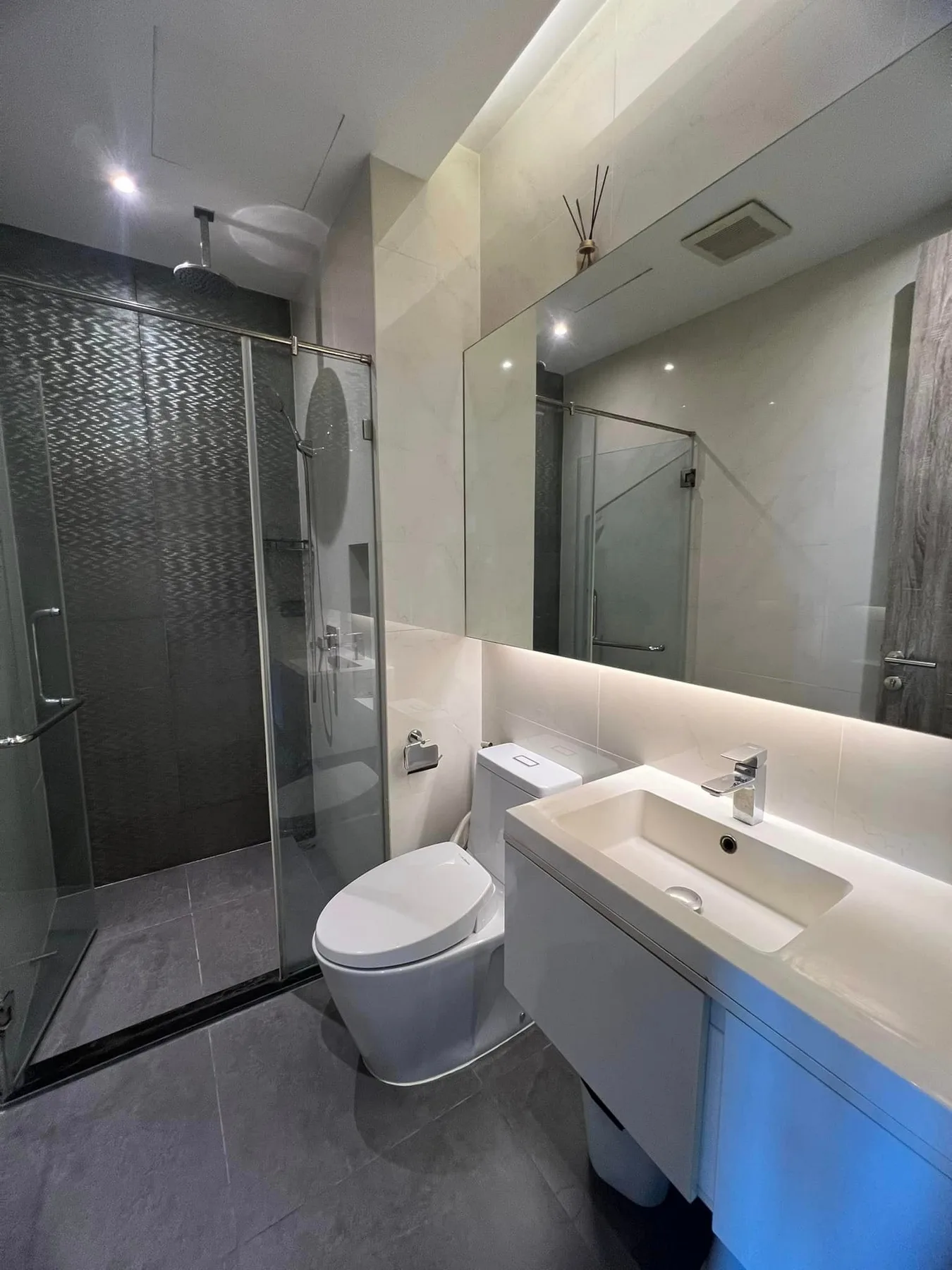 Property photos for Mayfair Place Sukhumvit 50