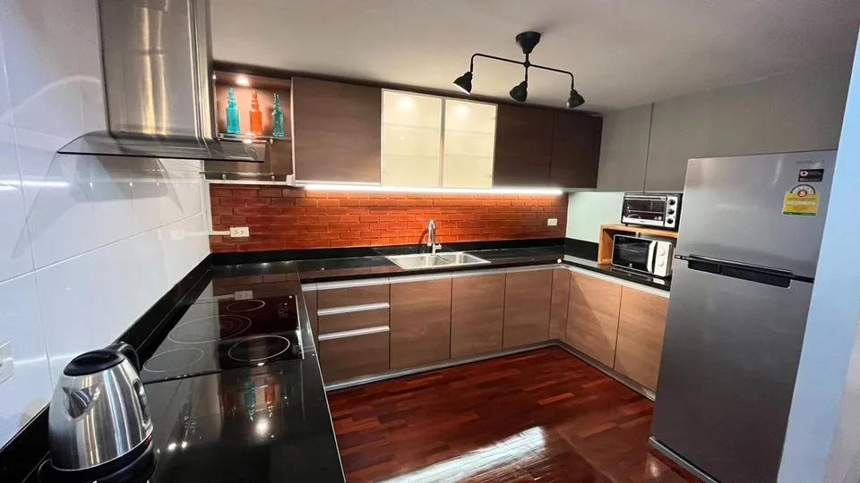 Property photos for Yen Akard Garden